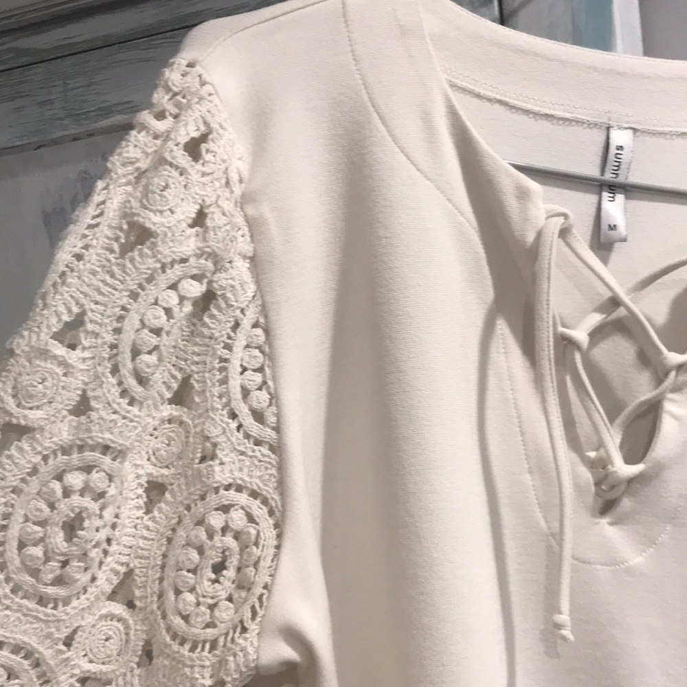 Summum lace sleeve top M